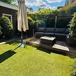 Family House With Garden Near Beach